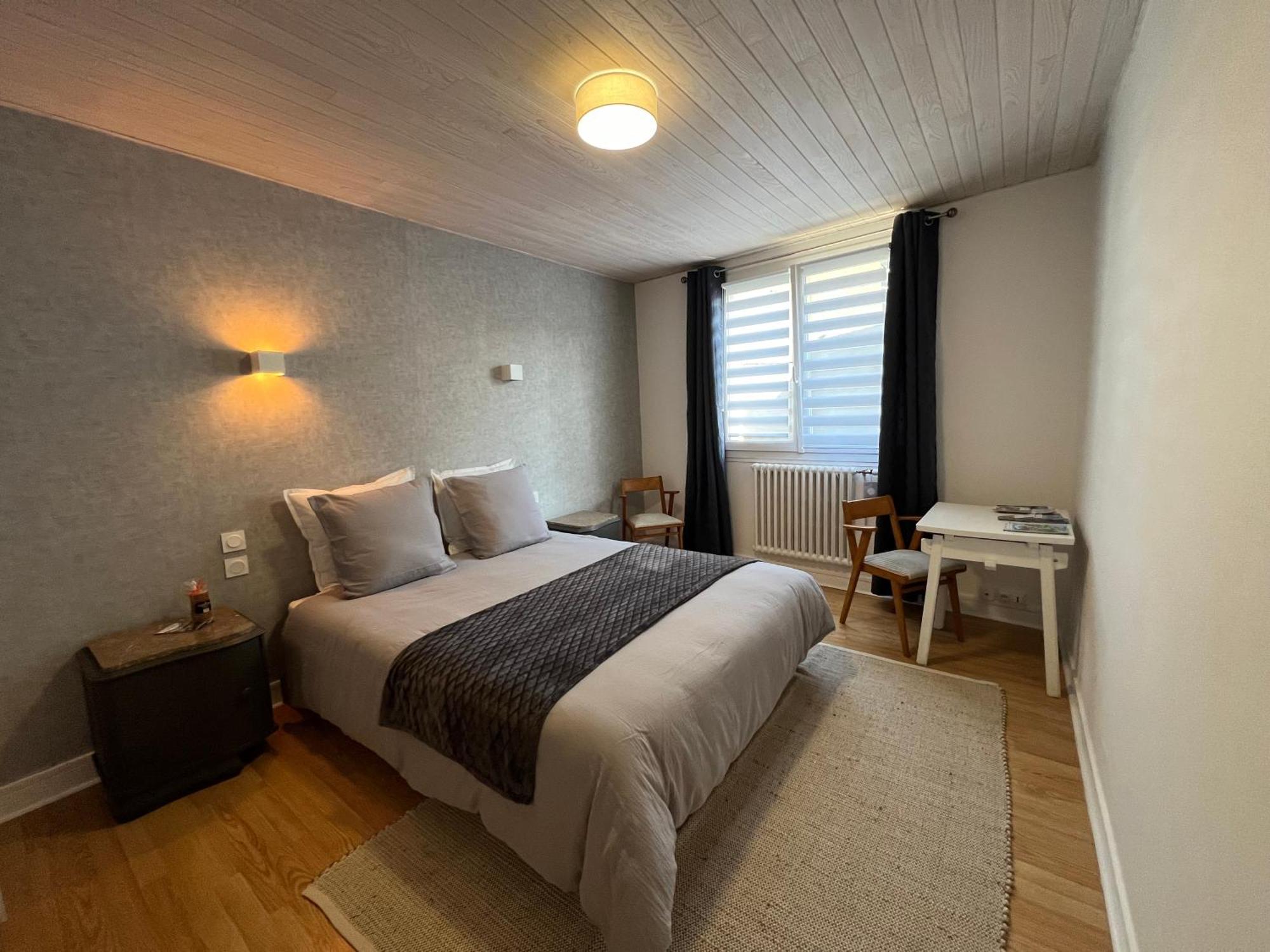 Les Remparts Bed & Breakfast Chateauneuf-du-Faou Exterior photo